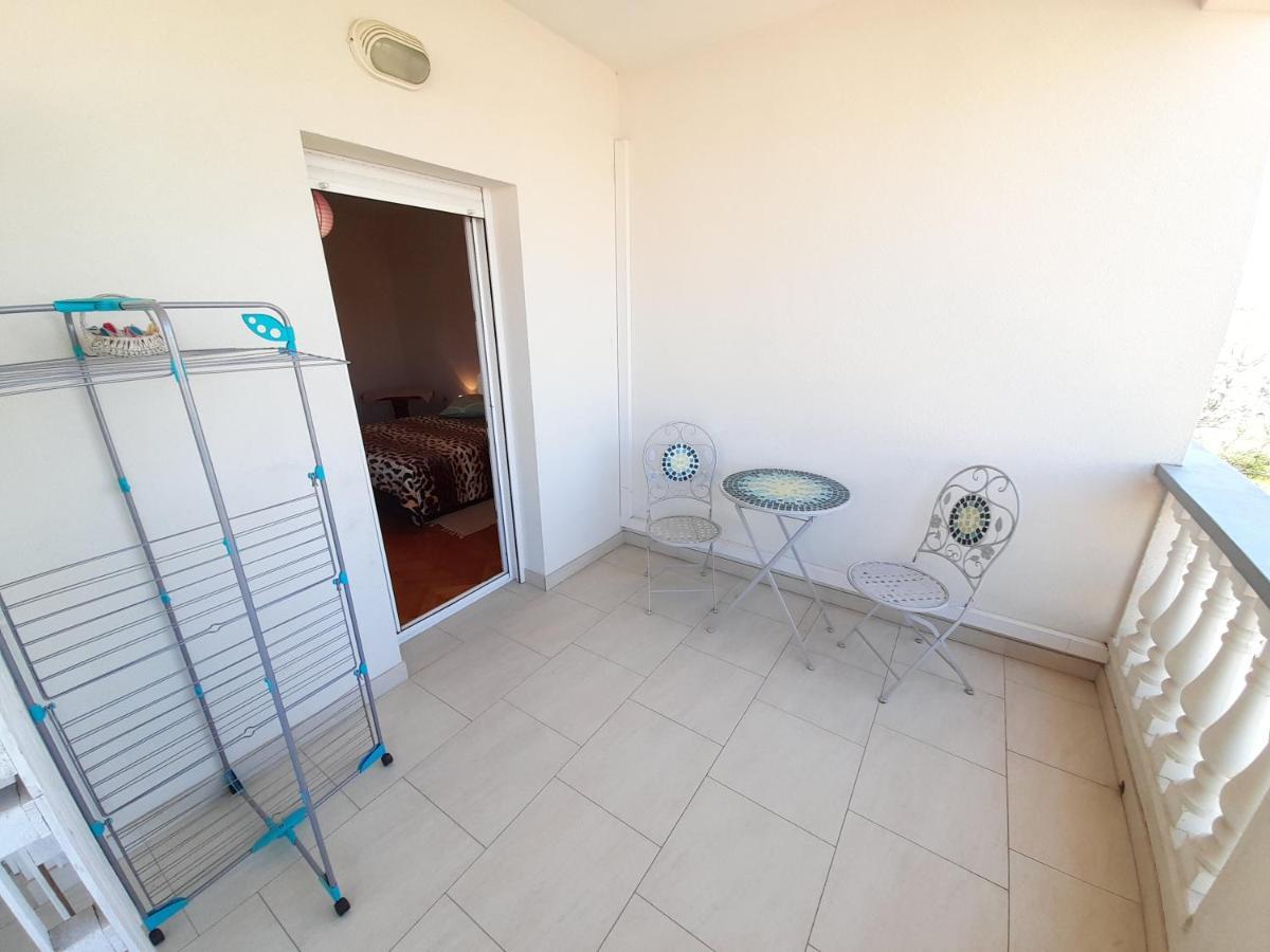 Perica Apartment And Perica Room With Separate Entrance Zadar Dış mekan fotoğraf