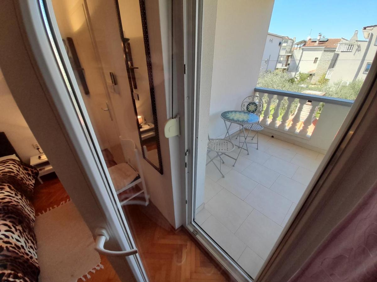 Perica Apartment And Perica Room With Separate Entrance Zadar Dış mekan fotoğraf