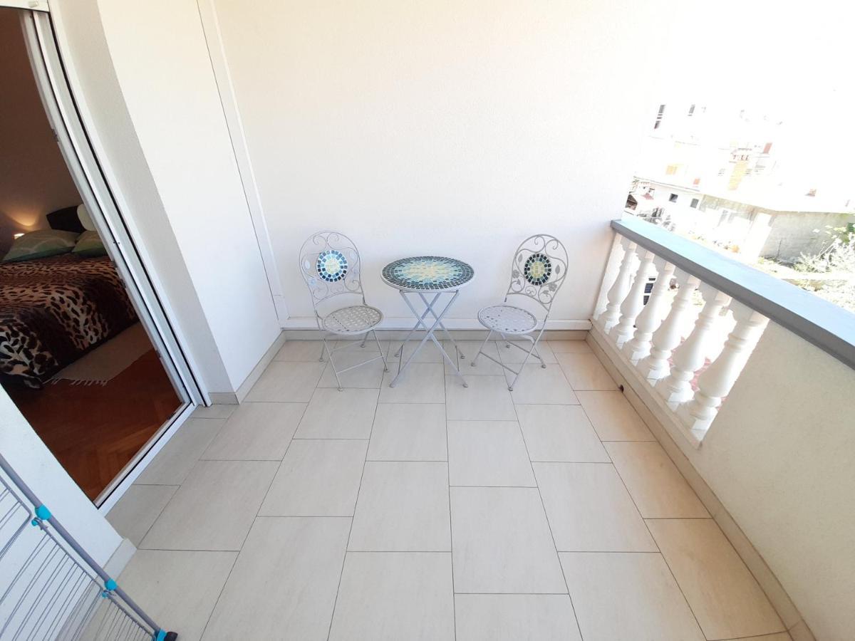 Perica Apartment And Perica Room With Separate Entrance Zadar Dış mekan fotoğraf