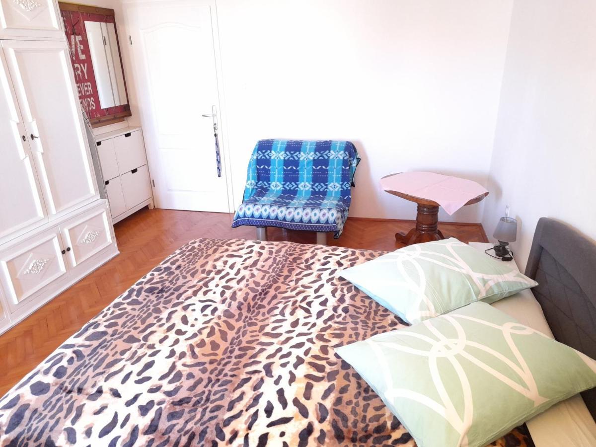 Perica Apartment And Perica Room With Separate Entrance Zadar Dış mekan fotoğraf