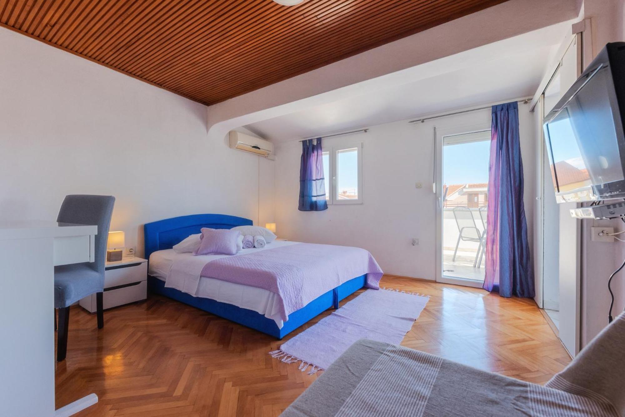 Perica Apartment And Perica Room With Separate Entrance Zadar Dış mekan fotoğraf