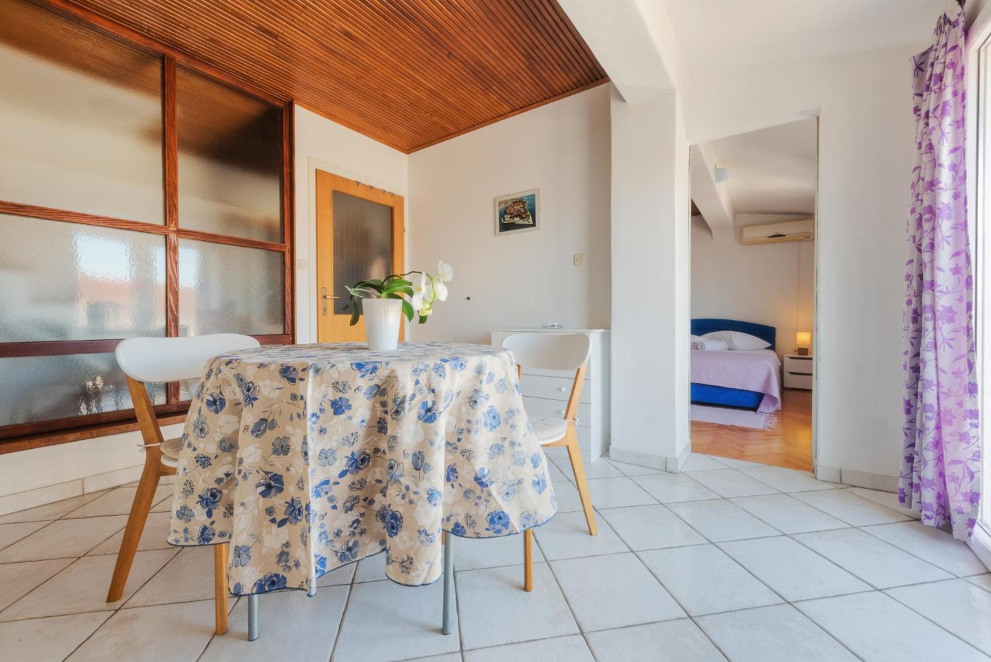 Perica Apartment And Perica Room With Separate Entrance Zadar Dış mekan fotoğraf