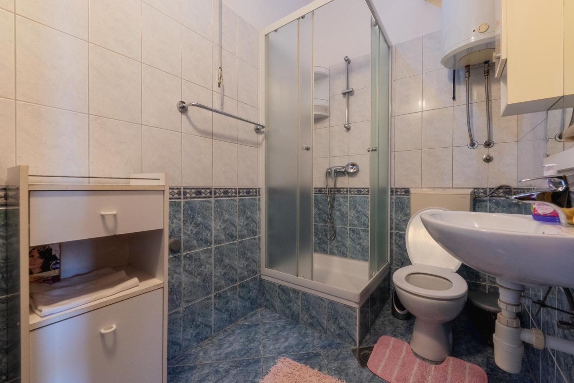 Perica Apartment And Perica Room With Separate Entrance Zadar Dış mekan fotoğraf