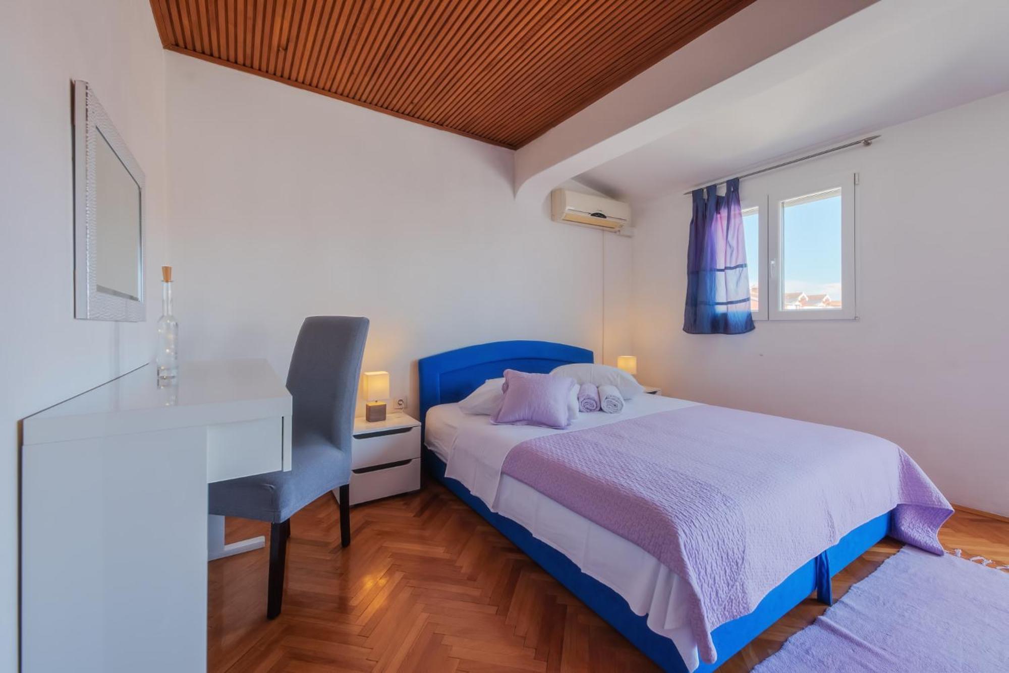 Perica Apartment And Perica Room With Separate Entrance Zadar Dış mekan fotoğraf